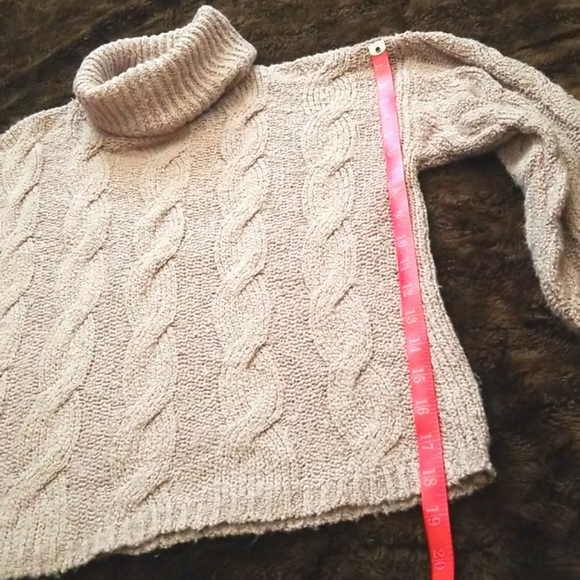 Yarn & Sea Turtleneck Sweater - Small - Picture 7 of 10
